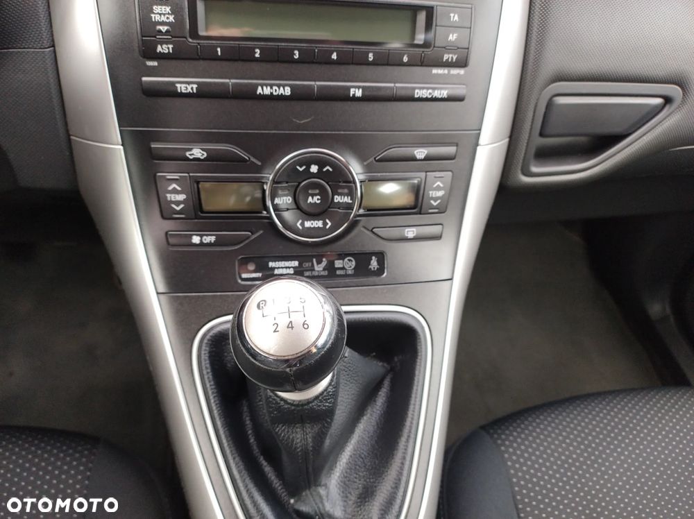 Toyota Auris 1.33 VVT-i - 27