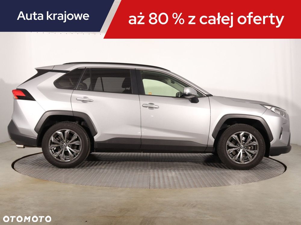 Toyota RAV4 - 8