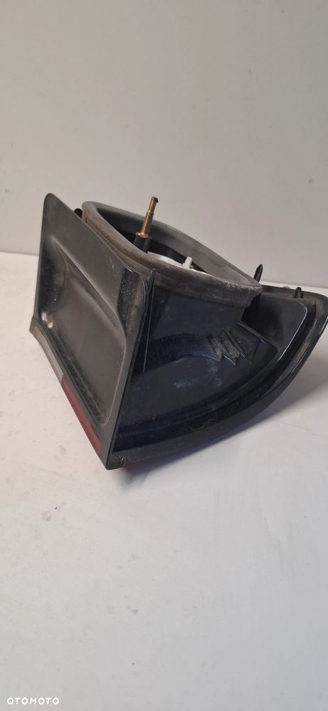 Citroen Xantia kombi lampa tył tylna lewa w błotnik wkład - 5