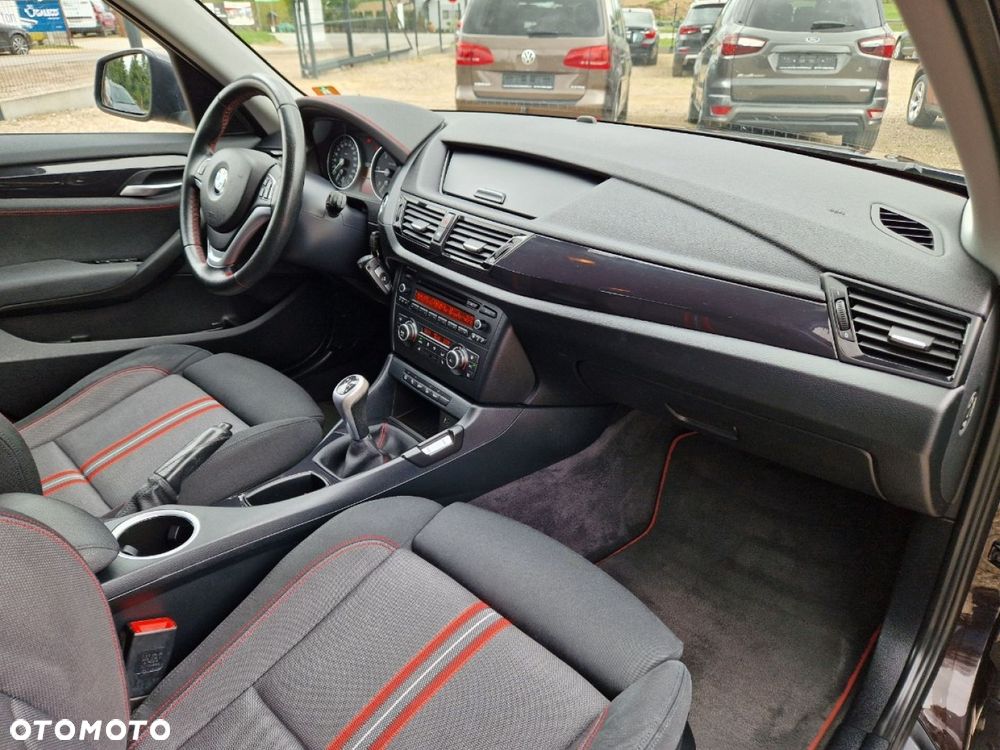 BMW X1 xDrive18d Sport Line - 17