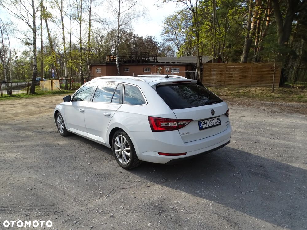 Skoda Superb 2.0 TDI 4x4 DSG L&K - 4