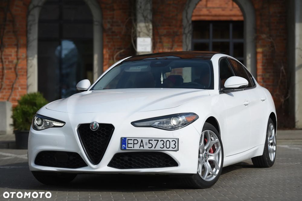 Alfa Romeo Giulia 2.0 Turbo 16V AT8-Q4 Sprint - 1