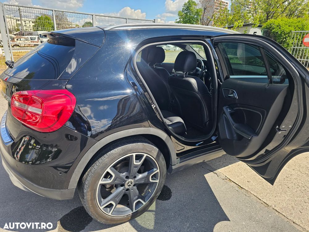 Mercedes-Benz GLA - 14