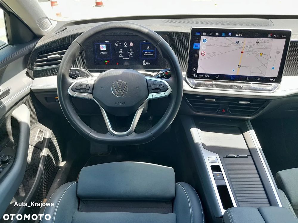 Volkswagen Passat - 11