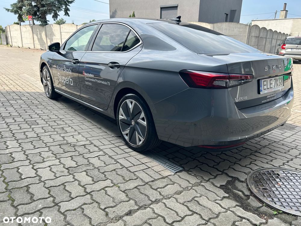 Skoda Superb 1.5 TSI mHEV Selection DSG - 5