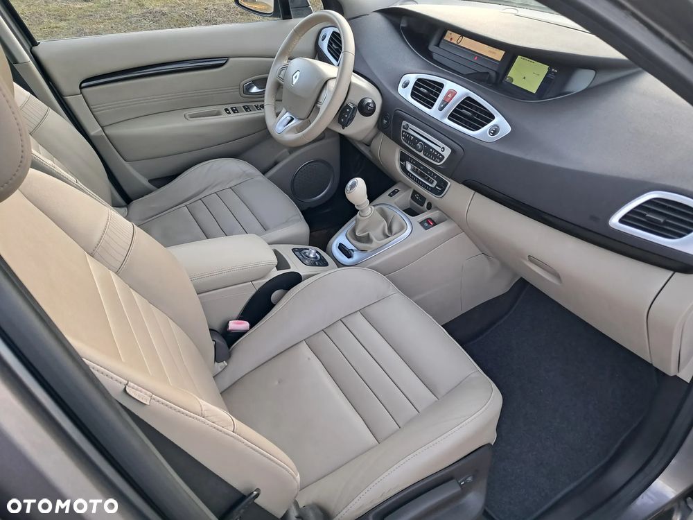 Renault Scenic 1.9 dCi Confort Privilege - 19