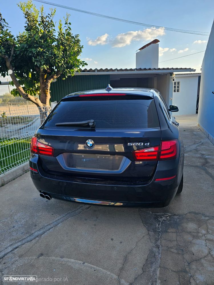 BMW 520 d Line Luxury Auto - 2