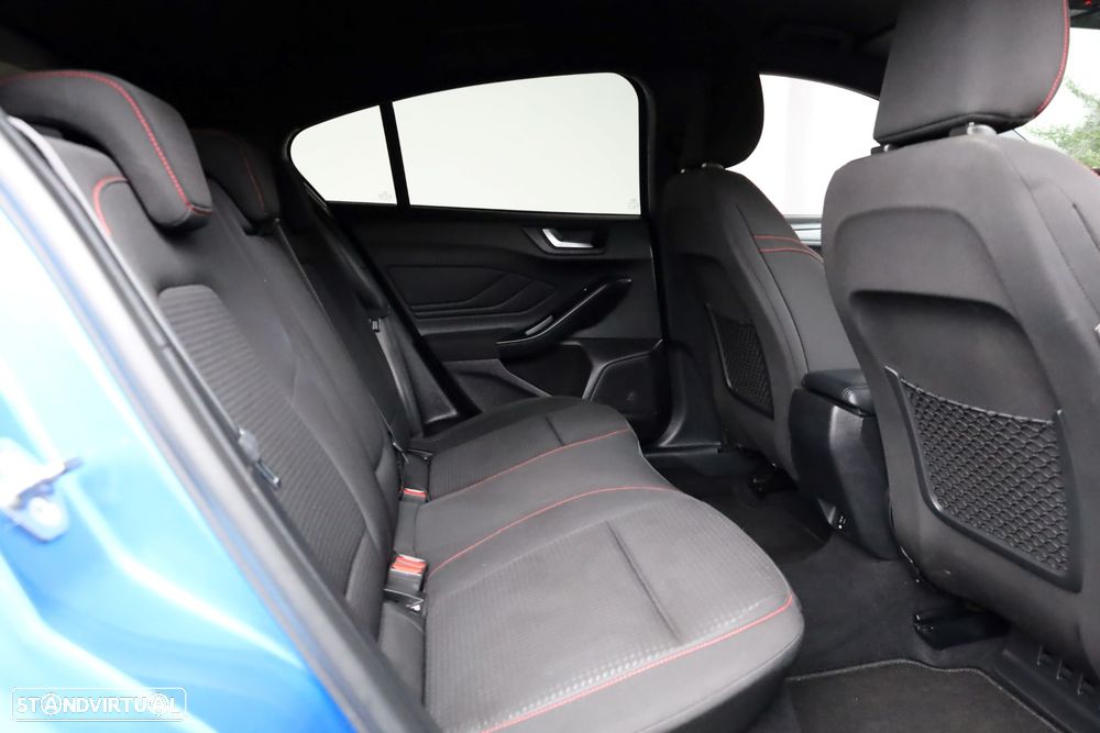 Ford Focus 1.0 EcoBoost MHEV ST-Line - 54