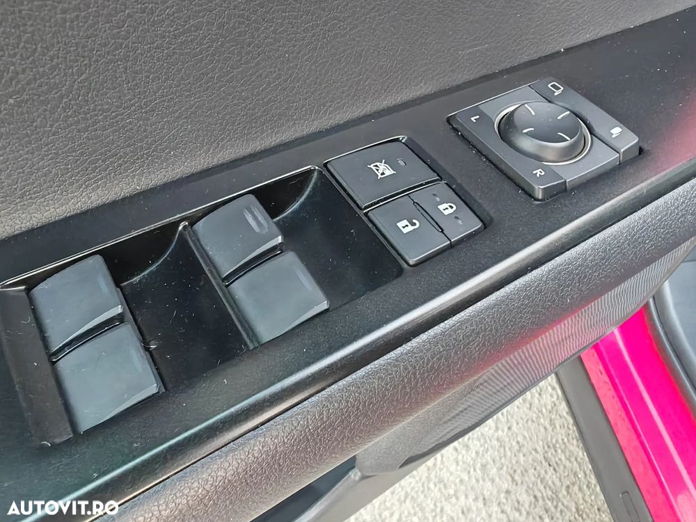 Lexus UX 250h FWD Executive - 36