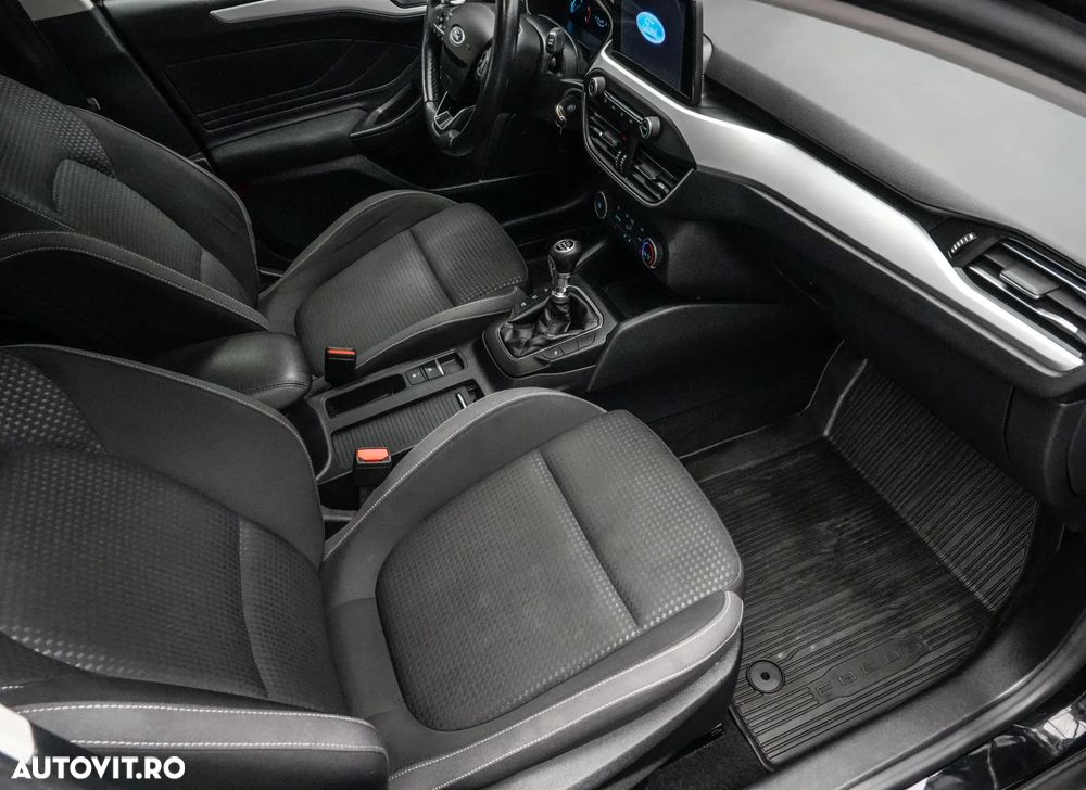 Ford Focus 1.0 EcoBoost MHEV Titanium - 12