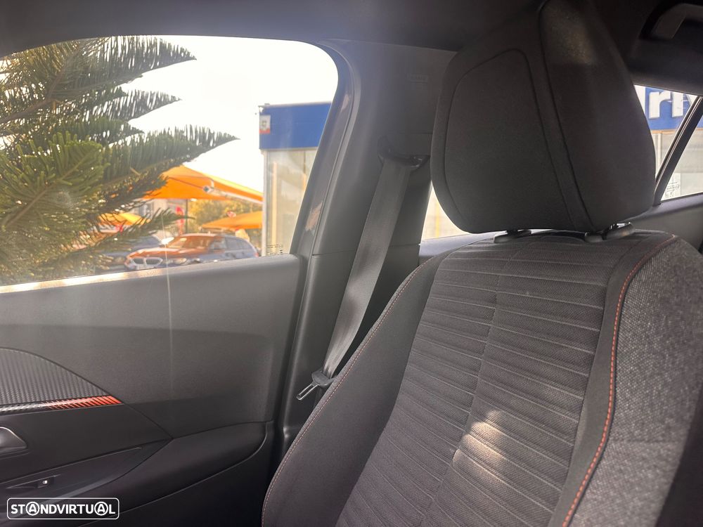 Peugeot 2008 1.2 PureTech Active Pack - 40