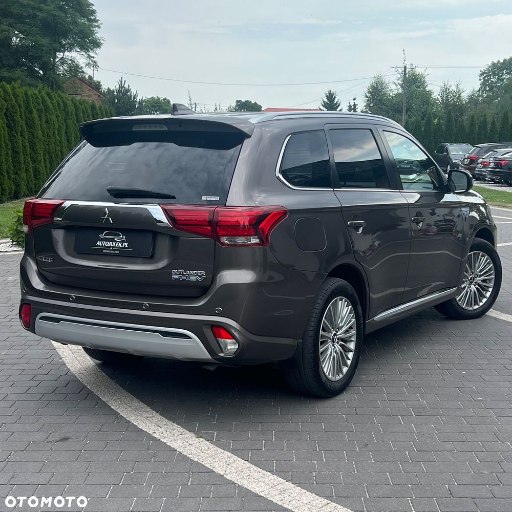 Mitsubishi Outlander 2.4 4WD Diamant - 12