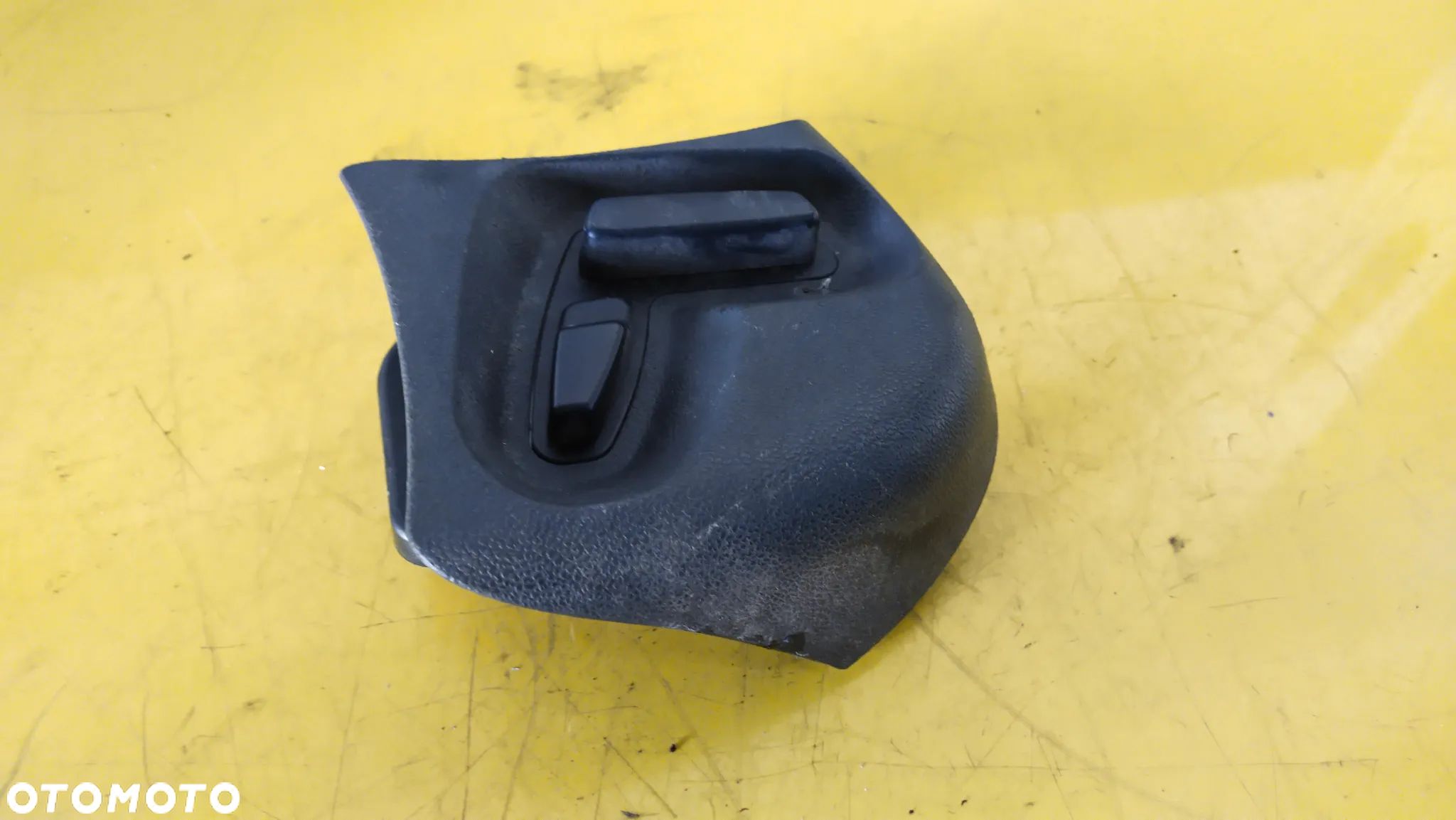 Przyciski sterowania fotela Mercedes-Benz OE 2118211358 - 1