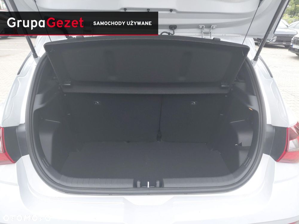 Hyundai i20 - 19