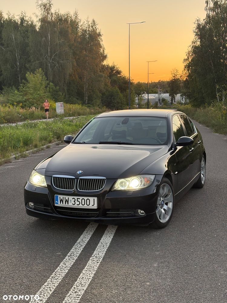 BMW Seria 3 330i - 1