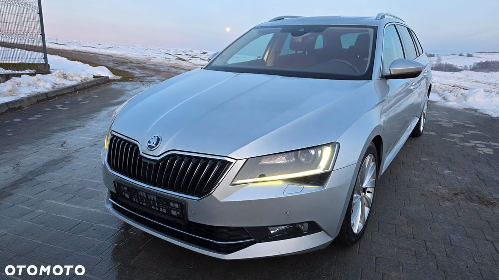 Skoda Superb 2.0 TDI 4x4 Style DSG - 1