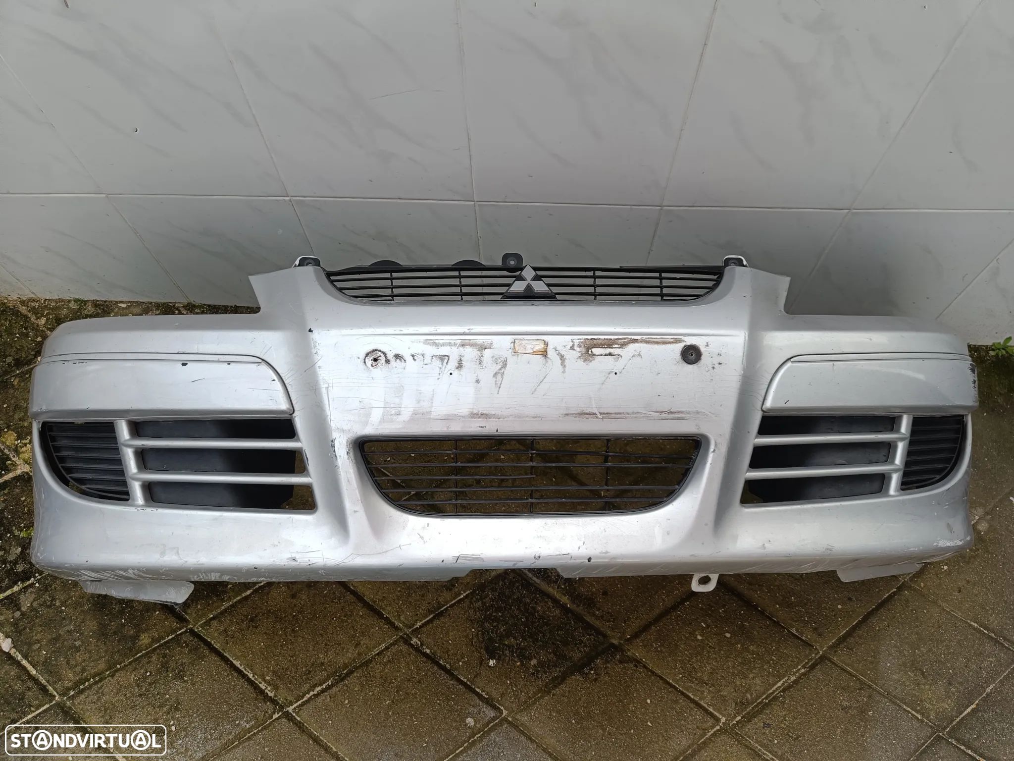 Para choques Mitsubishi space Star 2004 - 1