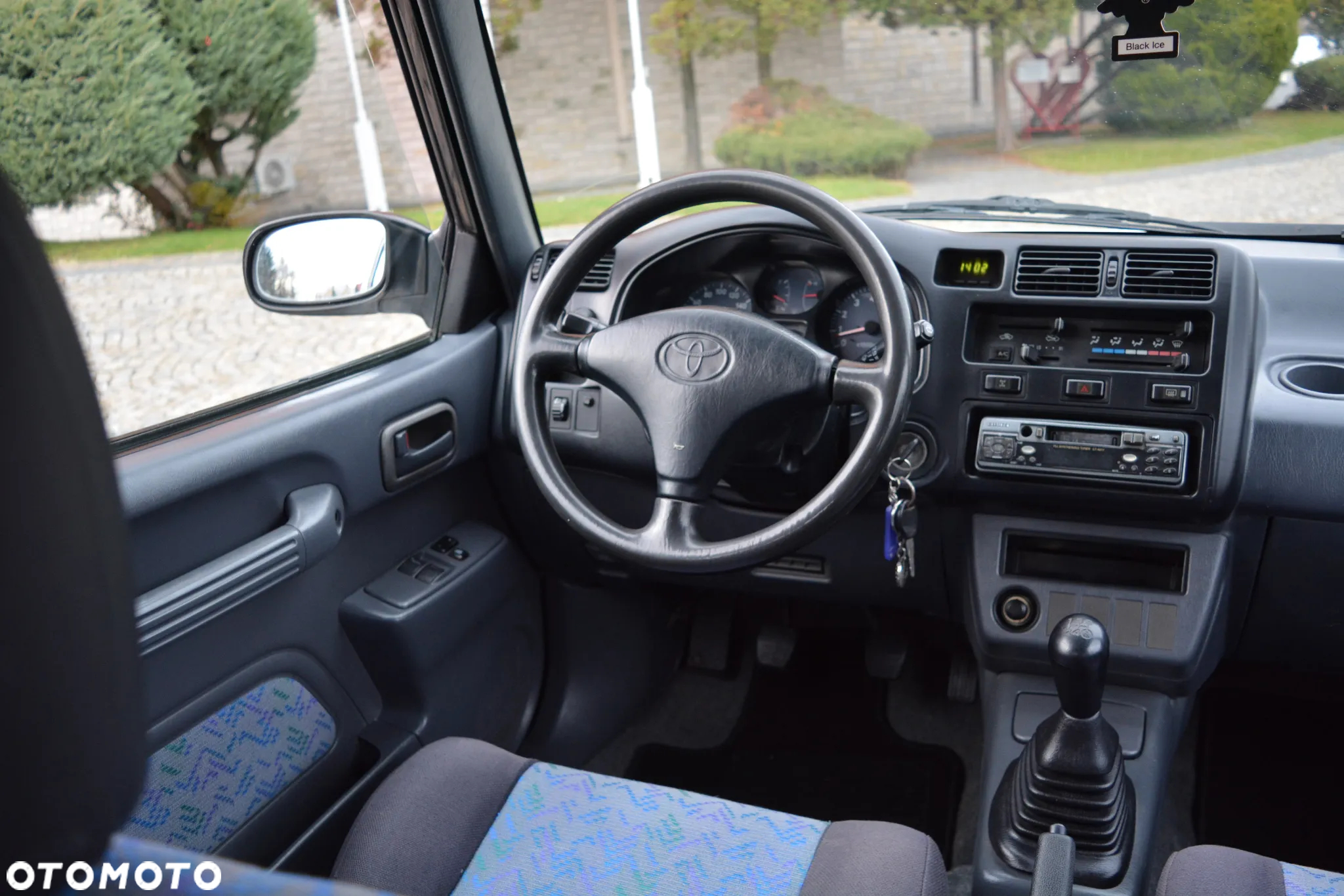 Toyota RAV4 2.0 - 14
