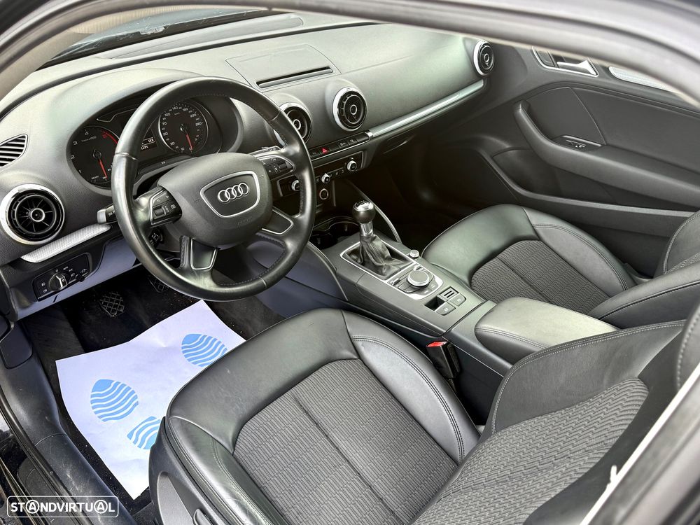 Audi A3 Sportback 1.6 TDI Attraction - 24