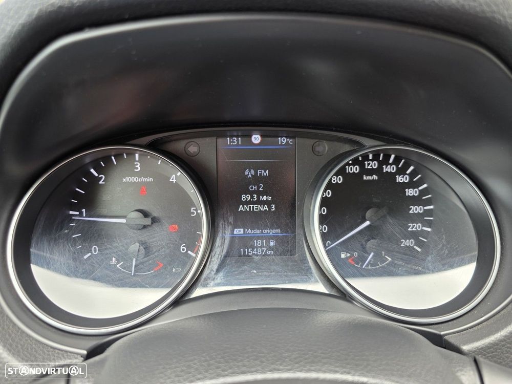 Nissan Qashqai 1.5 dCi N-Connecta J18 - 10