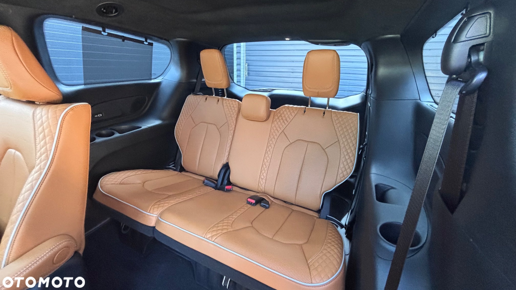Chrysler Pacifica - 18