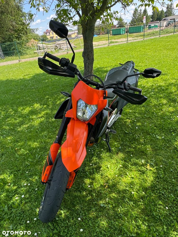 KTM SMC