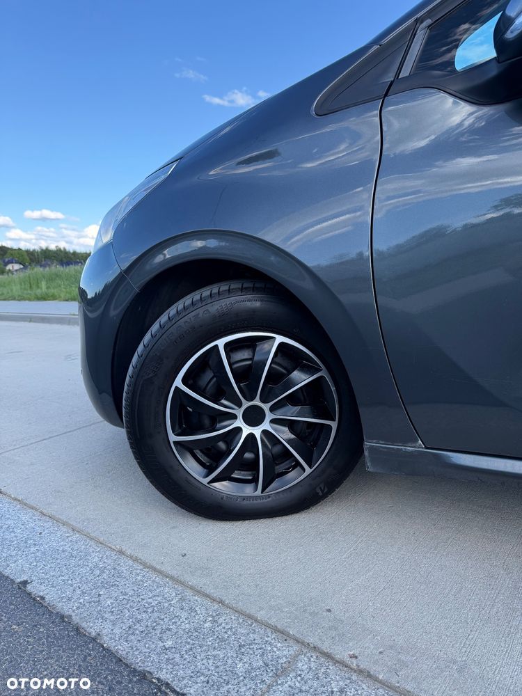 Peugeot 208 - 5