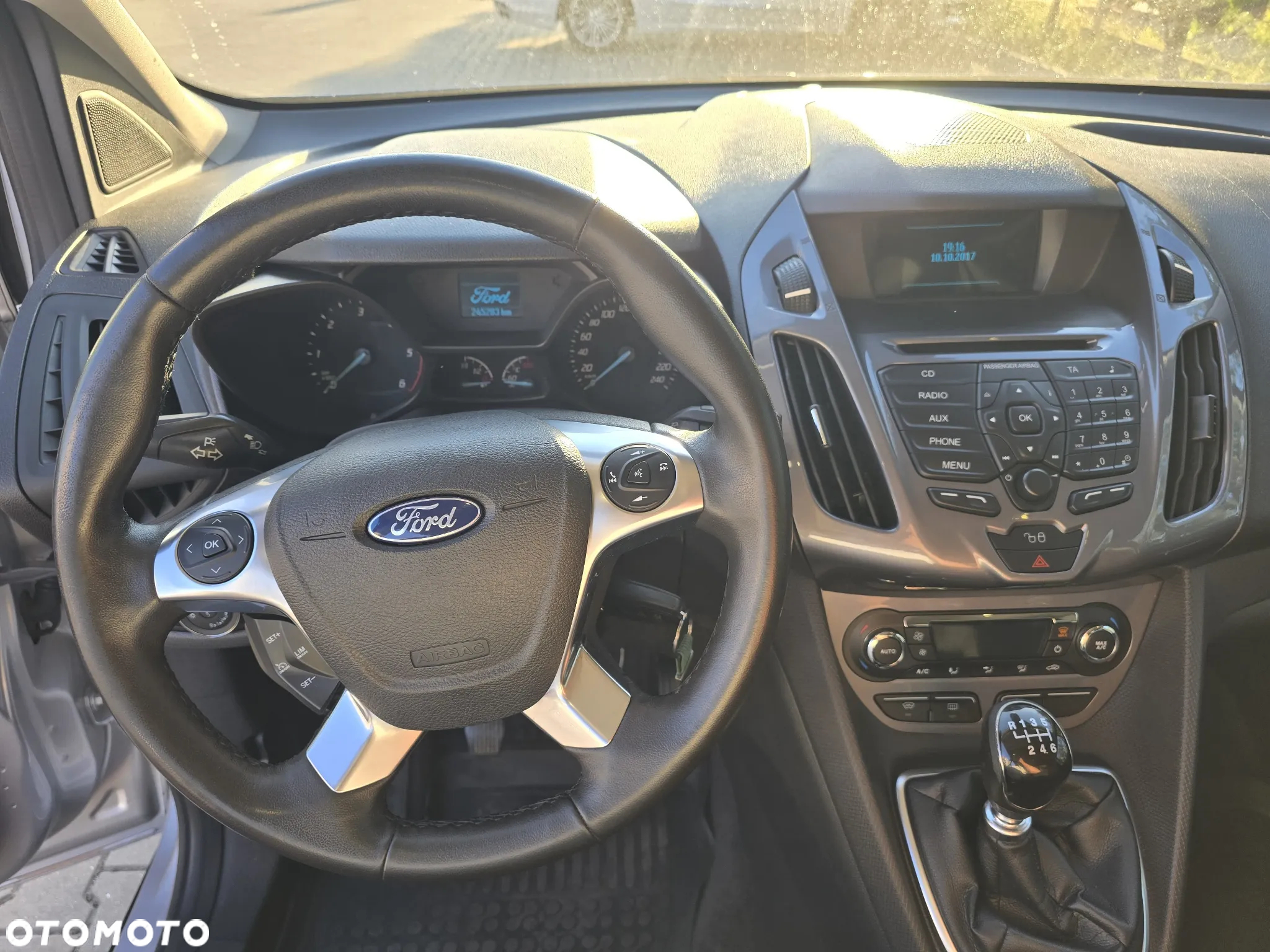 Ford Tourneo Connect Gr 1.5 TDCi Trend - 17