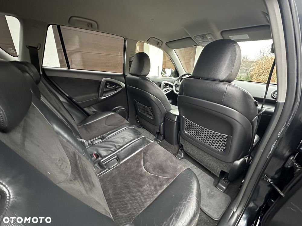 Toyota RAV4 2.0 VVT-i Premium - 24