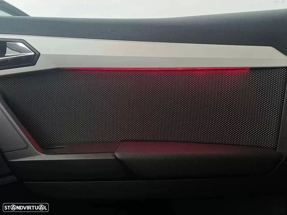 SEAT Arona 1.0 TGI Xcellence - 38