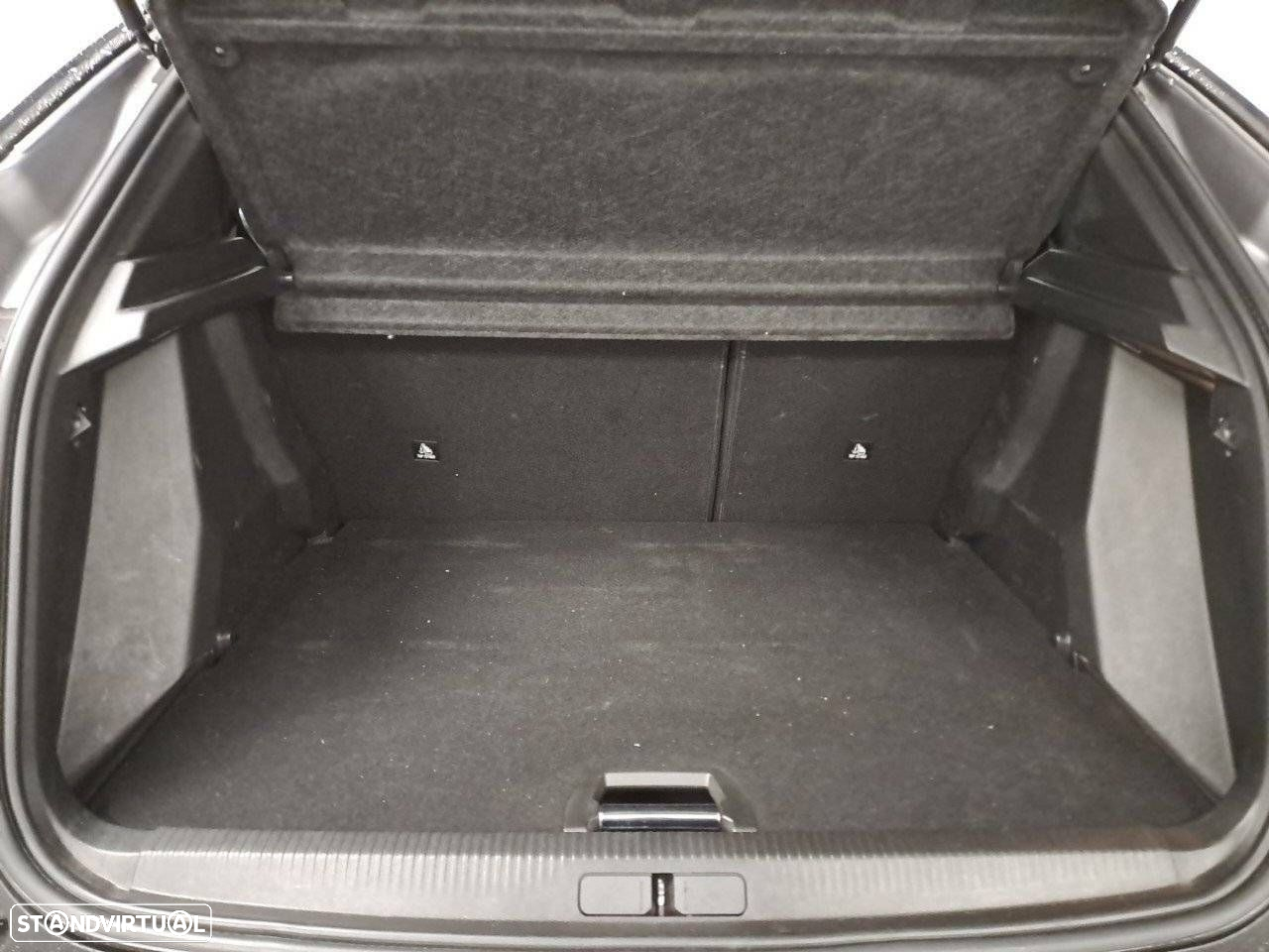 Peugeot 2008 1.5 BlueHDi GT EAT8 - 6