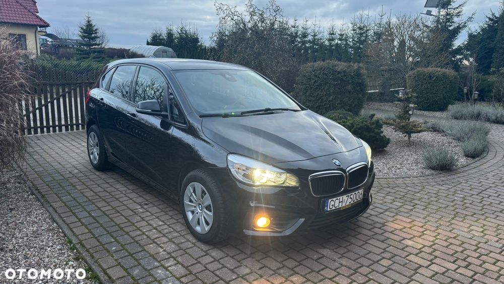BMW Seria 2 220d - 12