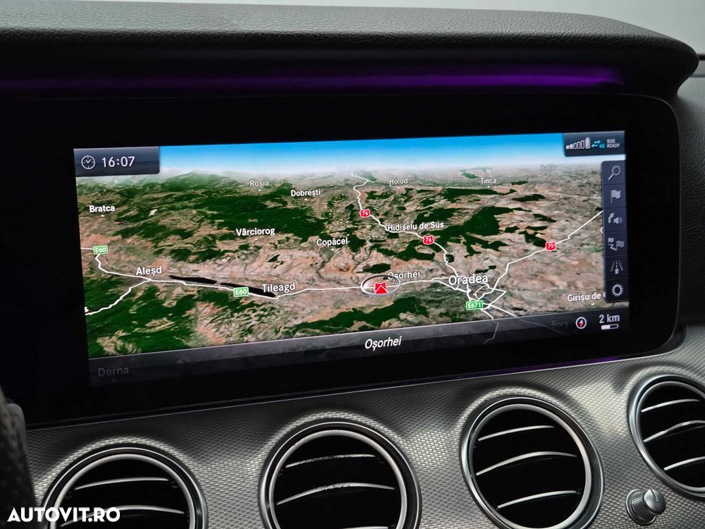 Mercedes-Benz E - 16