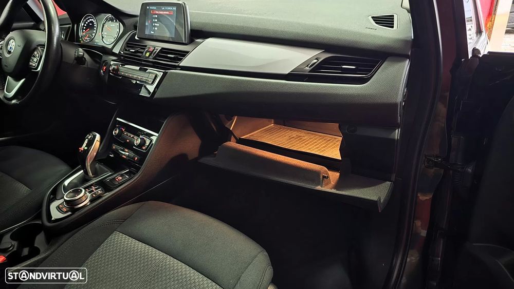 BMW 216 Active Tourer d Advantage Auto - 57