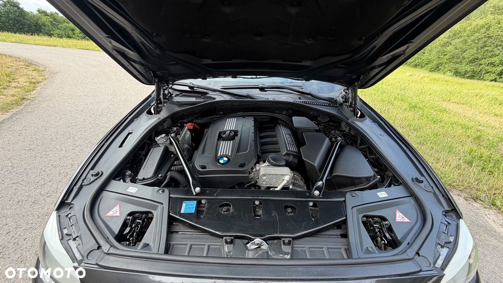 BMW Seria 5 523i - 16