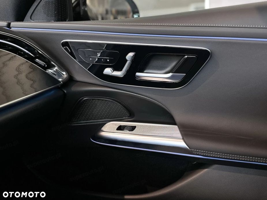 Mercedes-Benz Klasa E 220 d mHEV 4-Matic AMG 9G-Tronic - 16