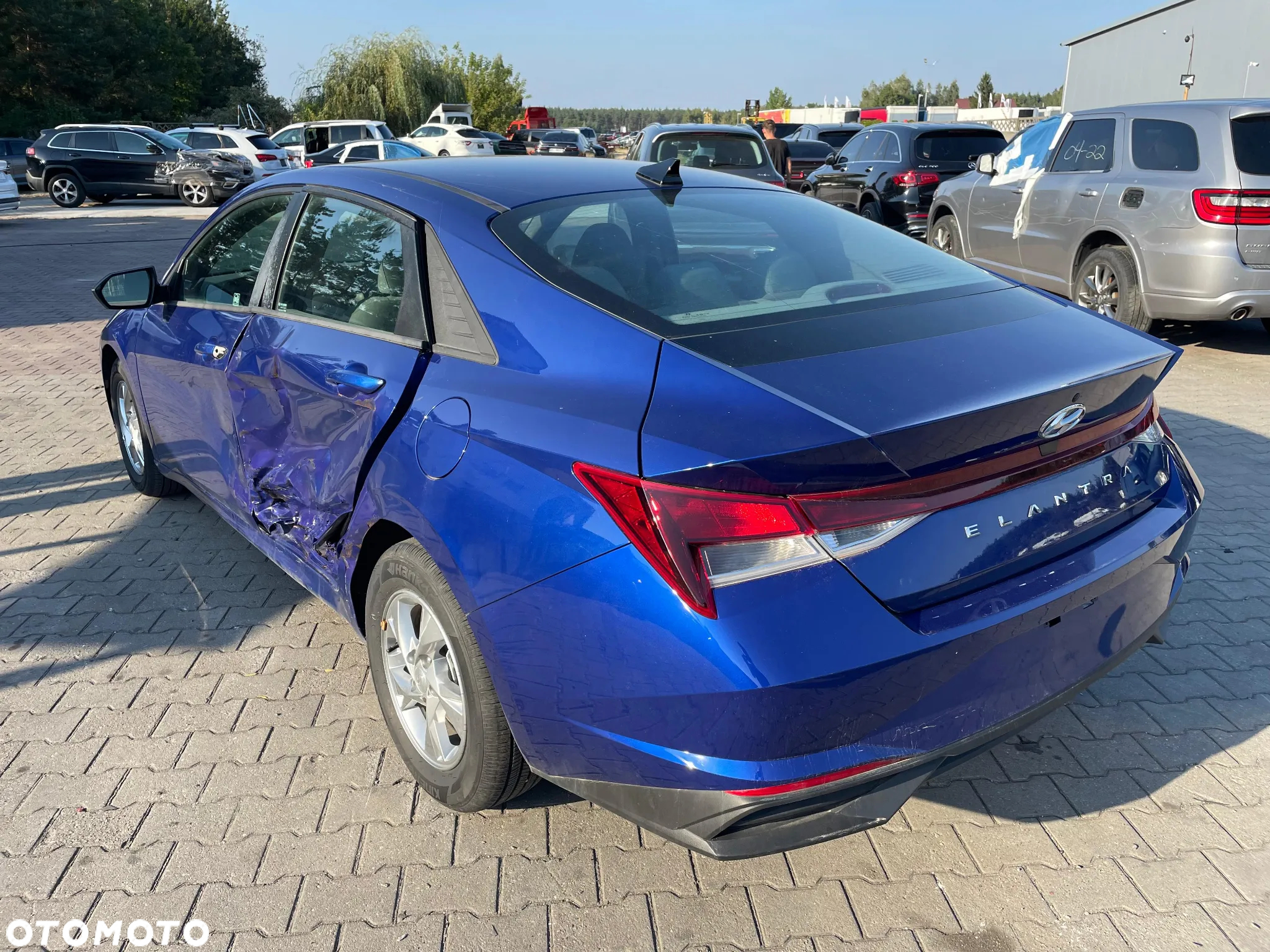 Hyundai Elantra - 2