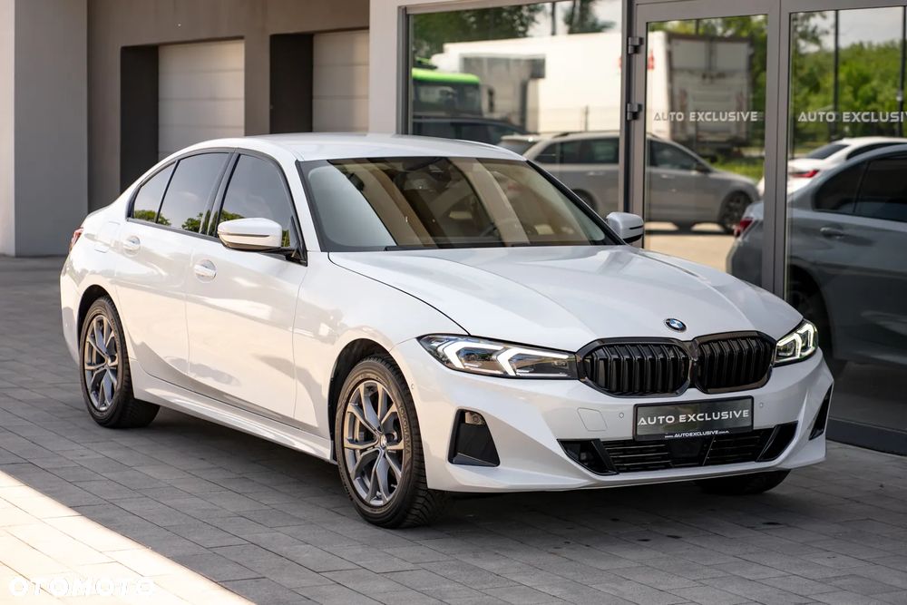 BMW Seria 3 320i Luxury Line - 14