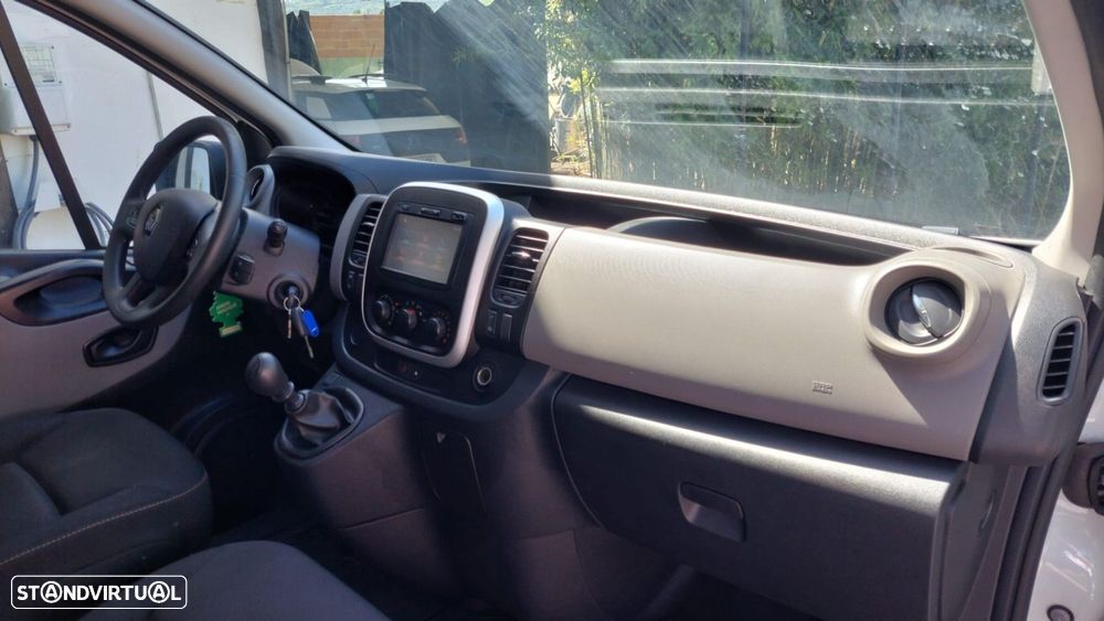 Renault Trafic 1.6 dCi L2H1 1.2T - 10