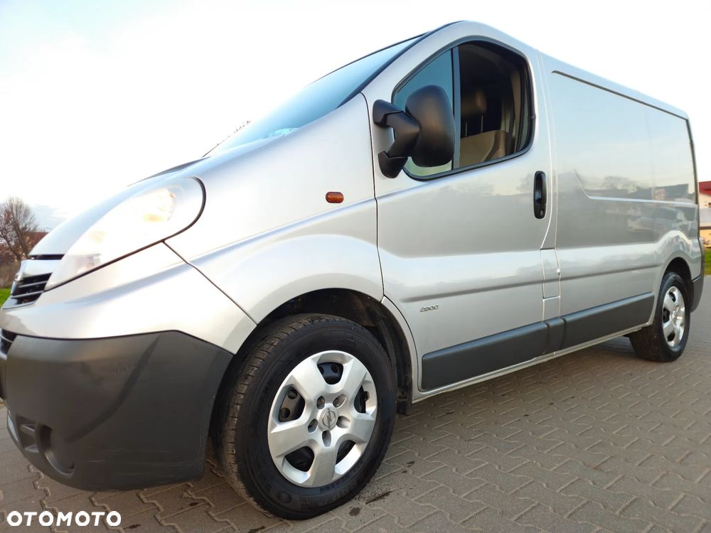 Opel VIVARO 2.0 cdti KLIMATYZACJA