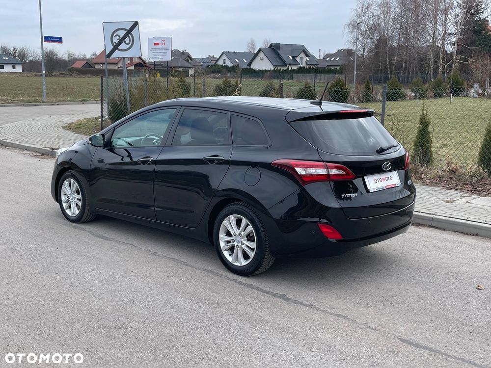 Hyundai i30 1.6 CRDi Premium - 38