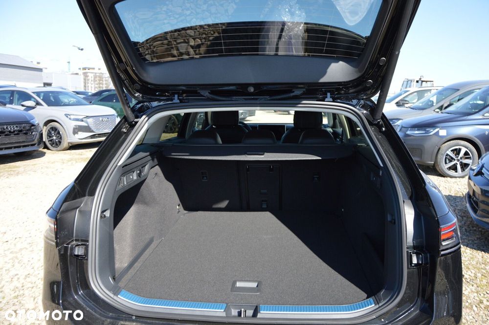 Volkswagen Passat - 18