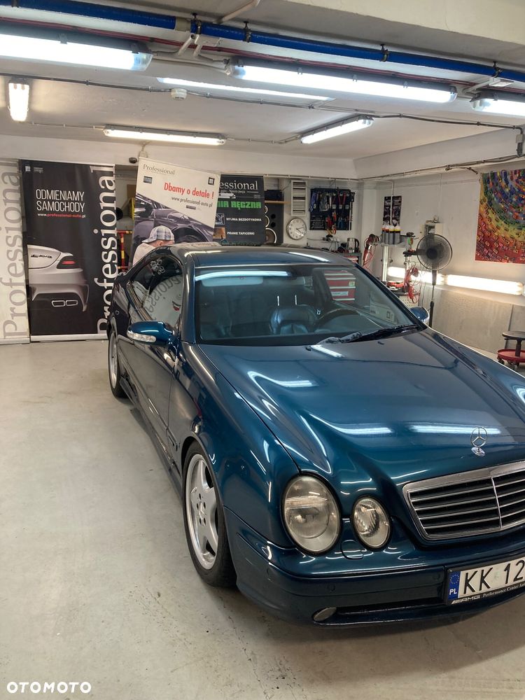 Mercedes-Benz CLK - 6
