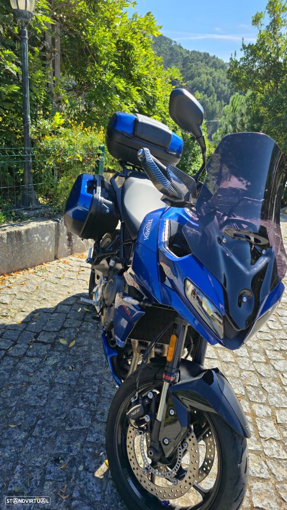 Triumph Tiger - 1