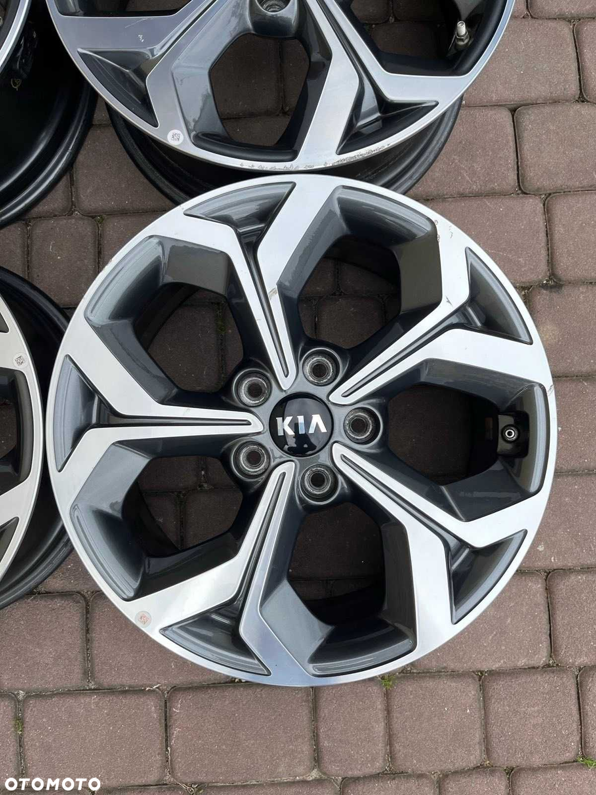 Oryginalne felgi Kia 5x114,3 17 cali CEED PROCEED Czujniki Bicolor - 6