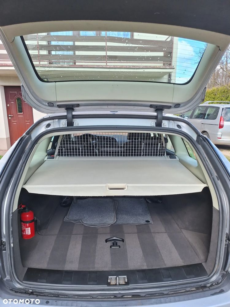 Saab 9-3 1.9 TiD DPF (Sportgetriebe) Vector - 9