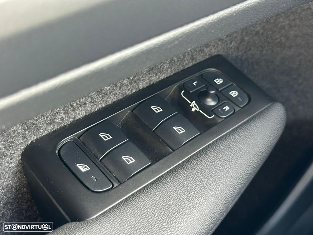 Volvo XC 40 1.5 T5 PHEV Inscription Expression - 29