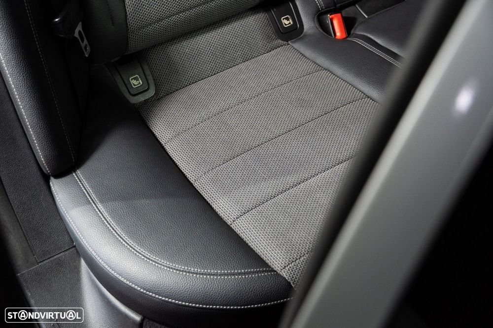 Mercedes-Benz E 220 d Avantgarde - 44