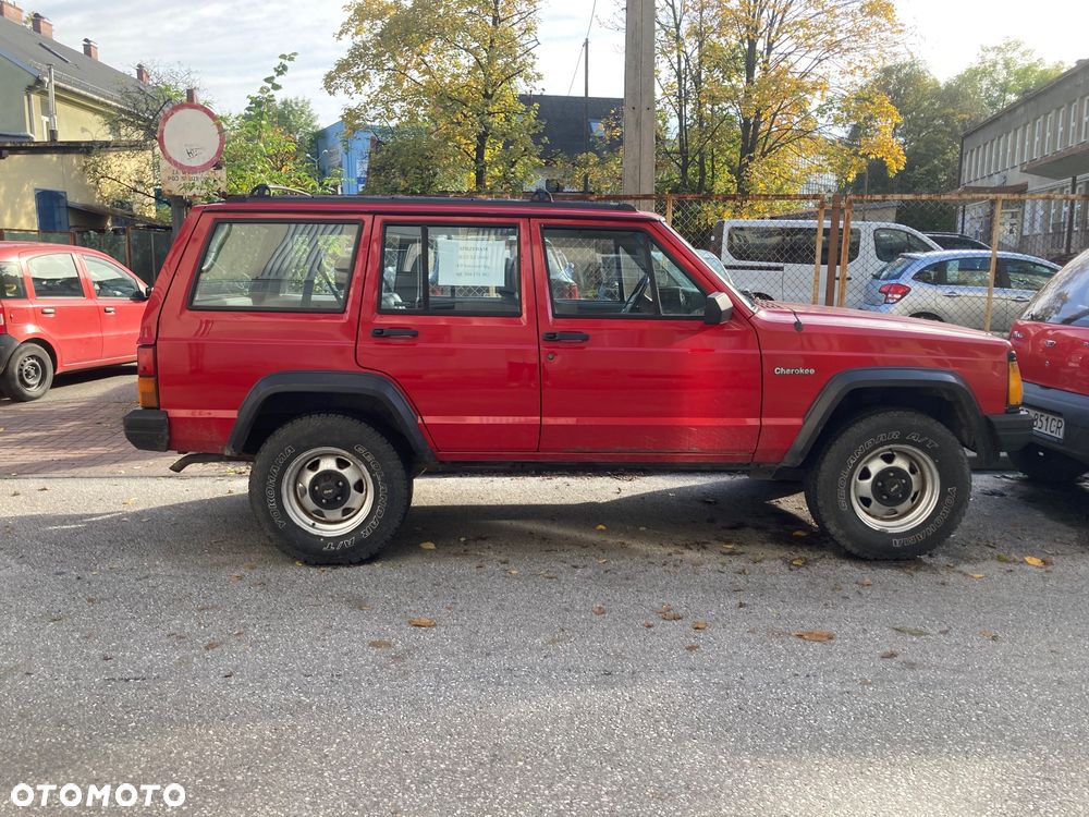 Jeep Cherokee 4.0 - 7