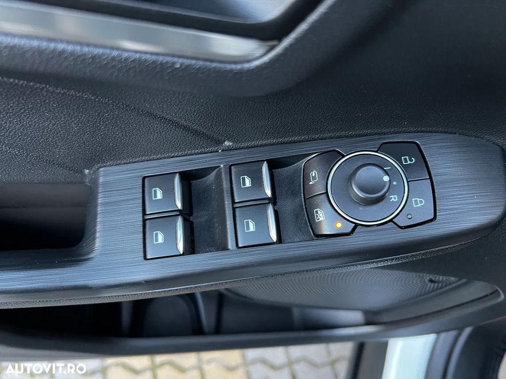 Ford Kuga 2.5 Duratec FHEV AWD Titanium - 38